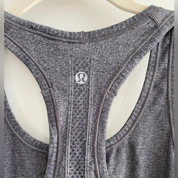 LULULEMON Swiftly Tech Racerback Heathered Black Size  6 - Picture 9 of 10